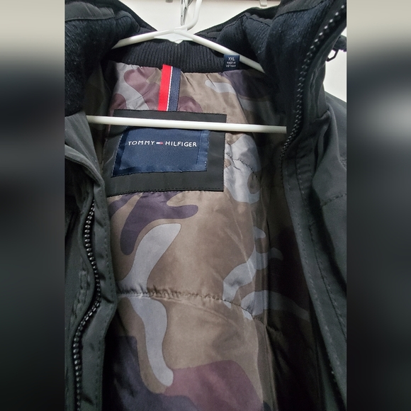 Tommy Hilfiger Performance Jacket - Picture 2 of 4